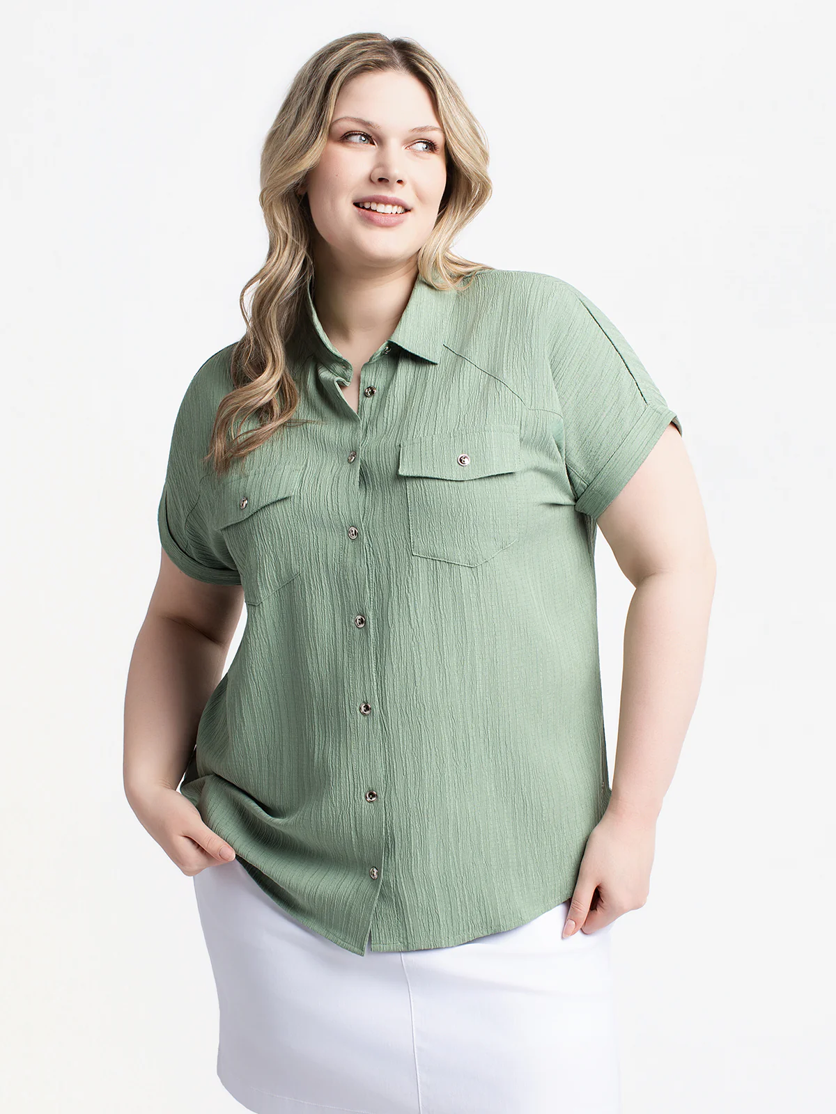 Blouse ample à manches courtes avec boutons