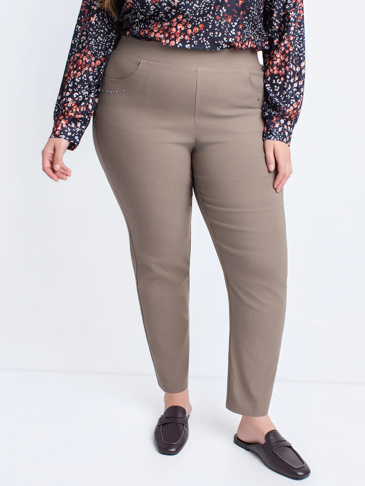 Pantalon étroit ajusté à enfiler - Petite - Image 14